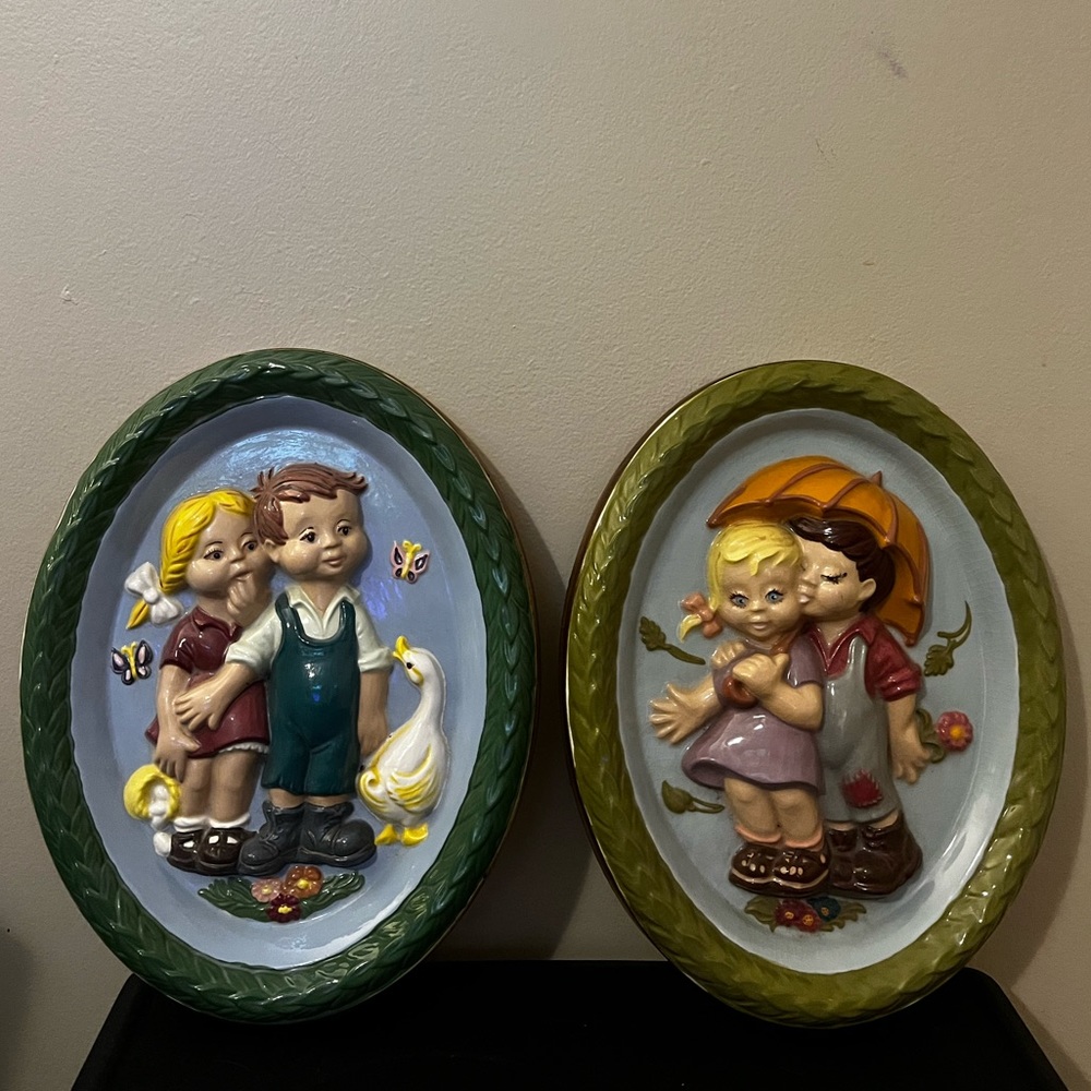 Leisuramic Vintage Wall Plaques